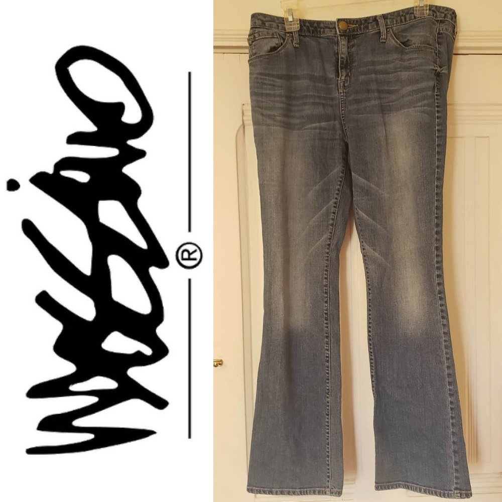 12R Mossimo Curvy Bootcut Jeans, Faded